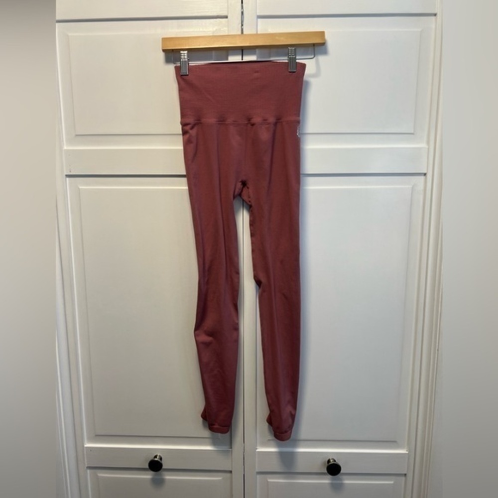Free People Movement Good Karma Leggings Size Women’s XS/S Color Rose